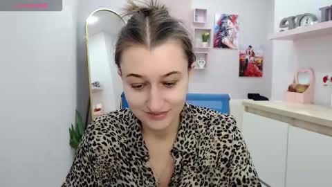 muriel_elvin online show from October 6, 9:18 am