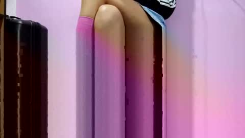 Muriel online show from January 25, 1:43 am