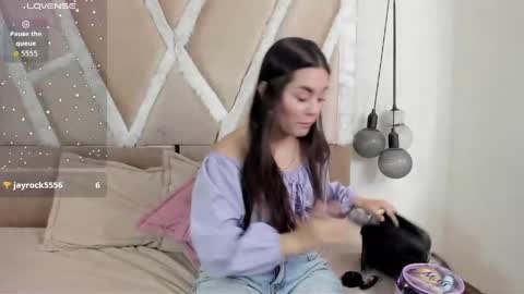 Snapshot of muriell_69 chatting on May 30, 3:20 pm muriell_69 online show from May 30, 3:20 pm