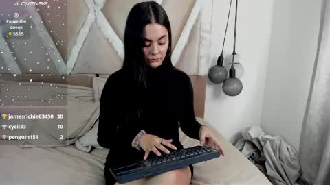 Snapshot of muriell_69 chatting on June 5, 4:13 pm muriell_69 online show from June 5, 4:13 pm