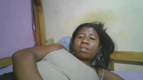 murielleee online show from April 17, 8:39 am
