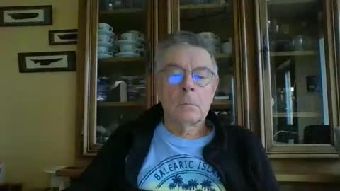 Snapshot of mururoa35 chatting on December 7, 10:23 am mururoa35 online show from December 7, 10:23 am