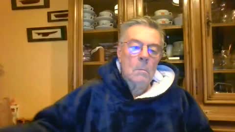 Snapshot of mururoa35 chatting on December 10, 5:00 pm mururoa35 online show from December 10, 5:00 pm