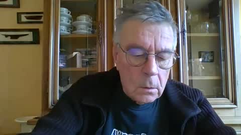 Snapshot of mururoa35 chatting on December 12, 3:05 pm mururoa35 online show from December 12, 3:05 pm