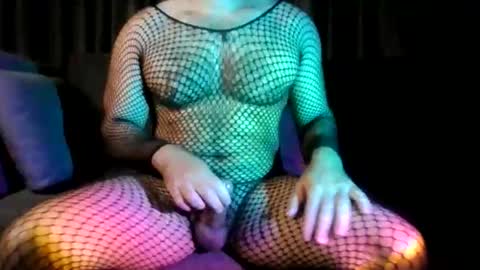 Snapshot of muscbttmbitch chatting on May 11, 6:38 pm muscbttmbitch online show from May 11, 6:38 pm