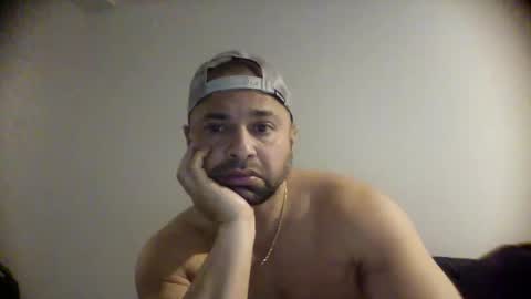 Snapshot of muscle794 chatting on November 5, 9:04 pm Cool Traveler online show from November 5, 9:04 pm