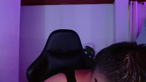 David Big online show from December 5, 7:10 pm