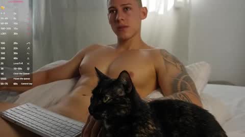 muscle_king_cum online show from December 16, 2:11 pm