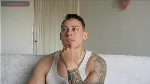 muscle_king_cum online show from July 11, 1:47 pm