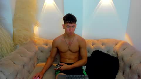 myke online show from December 6, 6:06 pm