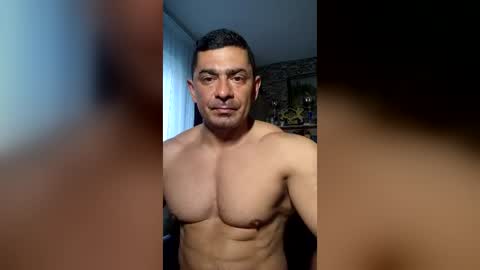 Snapshot of musclebredon chatting on June 12, 6:12 am BRENDON online show from June 12, 6:12 am