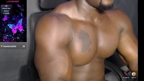 Snapshot of musclegodsammy23 chatting on December 13, 7:58 am musclegod23 online show from December 13, 7:58 am