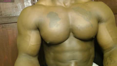 Snapshot of musclegodsammy23 chatting on September 19, 11:11 am musclegod23 online show from September 19, 11:11 am