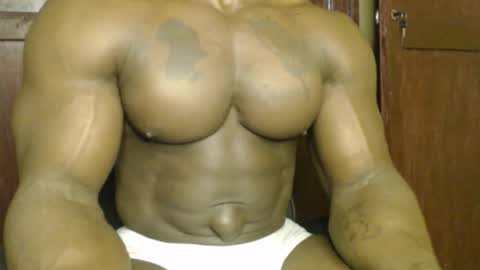 Snapshot of musclegodsammy23 chatting on September 23, 2:14 am musclegod23 online show from September 23, 2:14 am