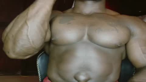 musclegod23 online show from July 16, 2:28 am