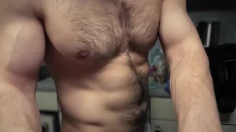 Snapshot of musclehair3 chatting on February 10, 10:36 pm musclehair3 online show from February 10, 10:36 pm