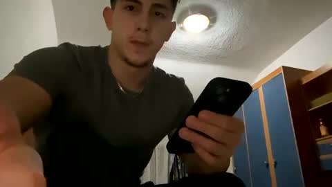 musclejunge72 online show from December 29, 4:40 pm