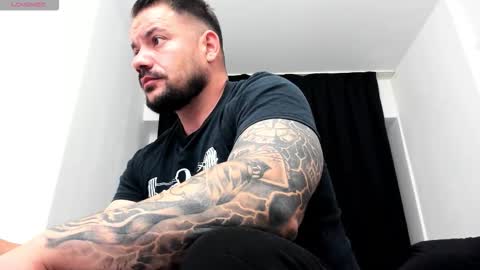 MuscleMonster31 online show from October 9, 4:54 am