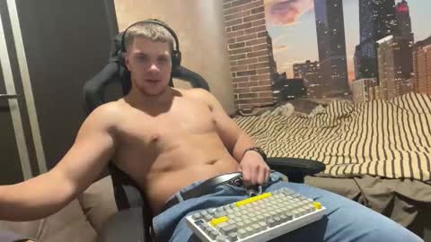 Snapshot of musclephantom chatting on September 26, 7:40 pm Egor online show from September 26, 7:40 pm