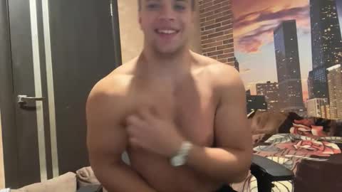 Snapshot of musclephantom chatting on October 5, 7:34 pm Egor online show from October 5, 7:34 pm