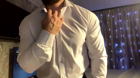 Snapshot of muscularjuggler chatting on January 18, 1:48 pm muscularjuggler online show from January 18, 1:48 pm