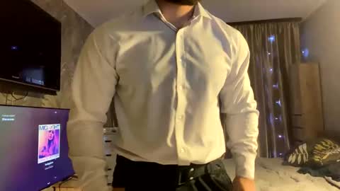 Snapshot of muscularjuggler chatting on February 3, 1:48 am muscularjuggler online show from February 3, 1:48 am