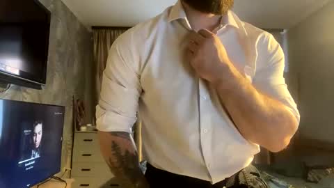 Snapshot of muscularjuggler chatting on February 5, 2:16 am muscularjuggler online show from February 5, 2:16 am