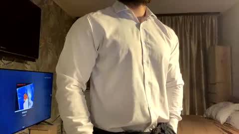 Snapshot of muscularjuggler chatting on February 11, 3:28 pm muscularjuggler online show from February 11, 3:28 pm