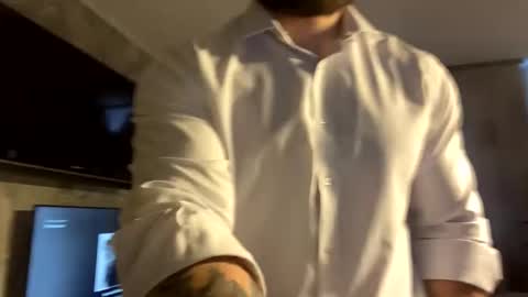 Snapshot of muscularjuggler chatting on February 15, 3:58 am muscularjuggler online show from February 15, 3:58 am