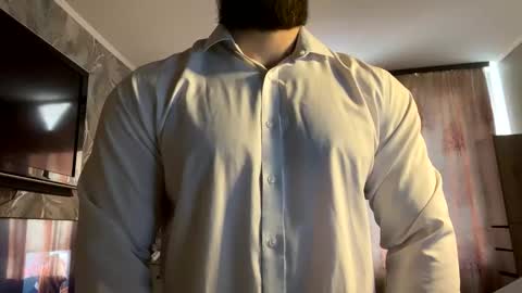 Snapshot of muscularjuggler chatting on February 24, 2:53 am muscularjuggler online show from February 24, 2:53 am