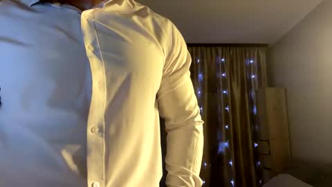 muscularjuggler online show from March 11, 3:29 pm