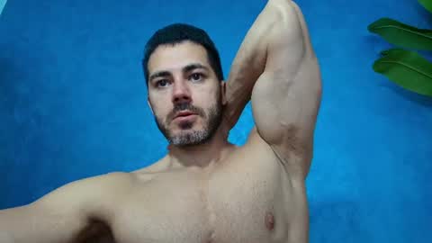 Snapshot of muscularmaster chatting on June 22, 8:44 am muscularmaster onlyfans online show from June 22, 8:44 am