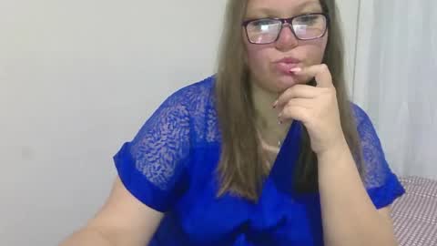 musechic_wild online show from April 9, 6:24 pm