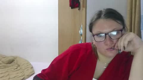 Snapshot of musechic_wild chatting on May 8, 9:53 pm musechic_wild online show from May 8, 9:53 pm