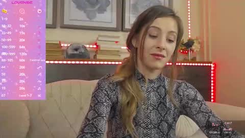 Snapshot of musedollx chatting on November 12, 7:24 pm Luna online show from November 12, 7:24 pm