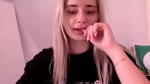 musescorner online show from March 22, 12:19 pm