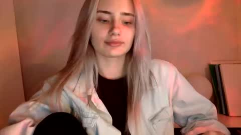 musescorner online show from April 18, 6:12 pm