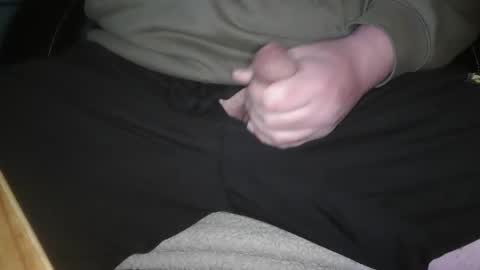 Snapshot of mushroomtip0202 chatting on December 3, 6:10 am mushroomtip0202 online show from December 3, 6:10 am