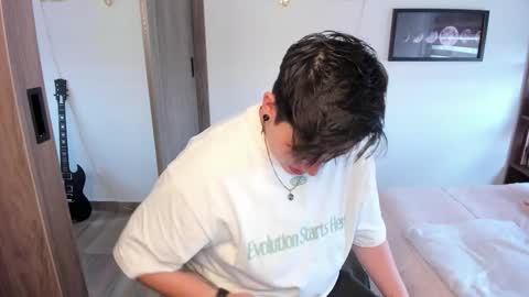 Snapshot of musicayluna chatting on February 15, 7:32 pm VALENTINA Luna online show from February 15, 7:32 pm