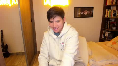 Snapshot of musicayluna chatting on March 4, 3:01 am VALENTINA Luna online show from March 4, 3:01 am