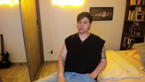 Snapshot of musicayluna chatting on March 8, 4:27 am VALENTINA Luna online show from March 8, 4:27 am