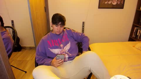 Snapshot of musicayluna chatting on March 10, 3:33 am VALENTINA Luna online show from March 10, 3:33 am