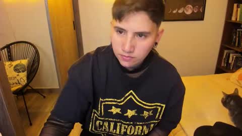 Snapshot of musicayluna chatting on March 17, 2:05 am VALENTINA Luna online show from March 17, 2:05 am