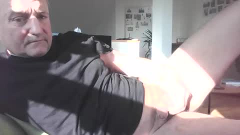 nobuddy online show from March 10, 7:32 am