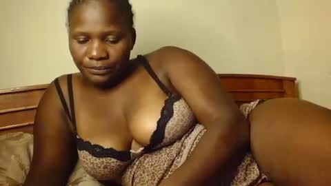 mwekas568403 online show from December 4, 5:10 pm