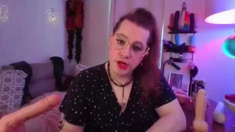 Snapshot of mxsissycharlotte chatting on July 6, 5:37 pm Mx Charlotte online show from July 6, 5:37 pm