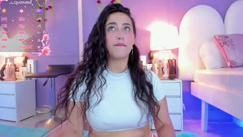 my_aleja_ online show from October 21, 1:23 pm