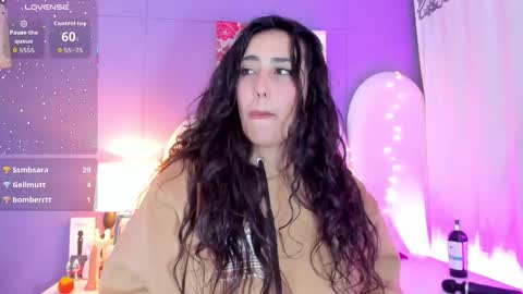 my_aleja_ online show from January 5, 5:27 pm