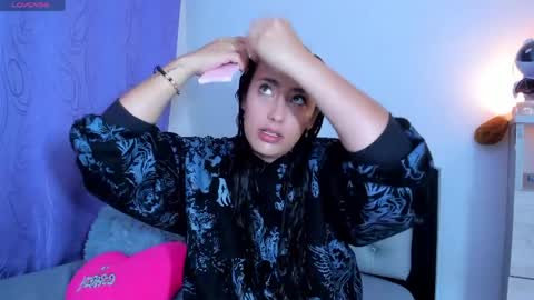 my_aleja_ online show from April 11, 10:41 am