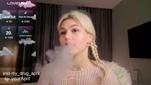 Snapshot of my_april chatting on October 19, 3:07 am April online show from October 19, 3:07 am